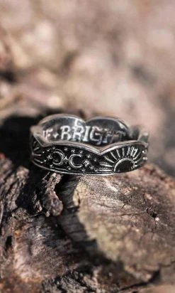ROGUE AND WOLF Moonrise [Blackened Steel] | RING -Punk Rave Store rogue and wolf moonrise blackened steel ring 5 2a116245 d55d 4f42 83a5 a3ea4fb211c1 700x700