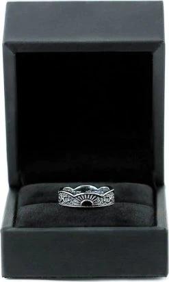 ROGUE AND WOLF Moonrise [Blackened Steel] | RING -Punk Rave Store rogue and wolf moonrise blackened steel ring 9 cb37bd73 0645 4a1f 89ff 18dda3433349 700x700